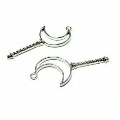 Perlesmania Moule 4 Breloques Pendentifs SCEPTRE LUNE Argent Platine 54mm Pour Créations En Résine Et Fimo H504P