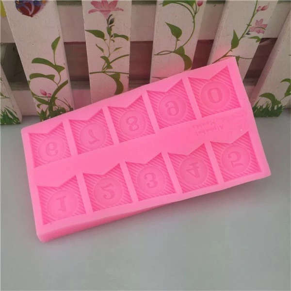 Czech Beads Exclusive Moule Guirlande Drapeau Numéros D'Anniversaire Personnalisé, 3D En Silicone De Chocolat Savon Gâteau, Fond 4 Czech Beads Exclusive Moule Guirlande Drapeau Numéros D'Anniversaire Personnalisé, 3D En Silicone De Chocolat Savon Gâteau, Fond – Image 4